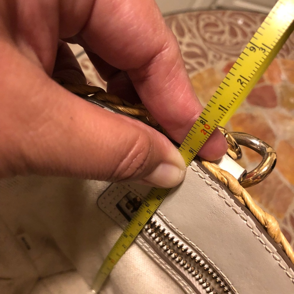 ๐ Used Michael Kors Basket Bag! ๐ - Picture 6 of 8